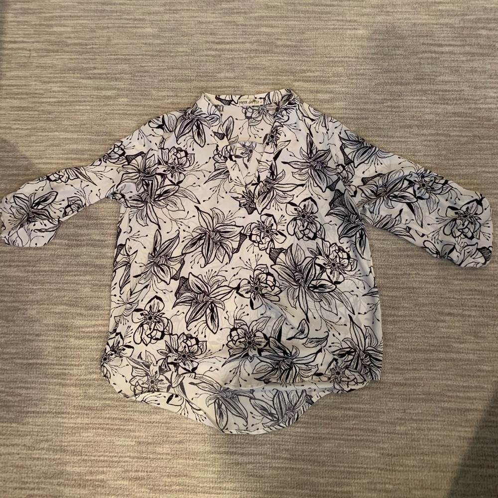 Paper Daisy Floral Blouse Size L